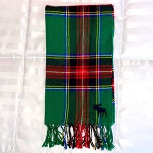 Abercrombie men’s scarf St. Patrick’s Day